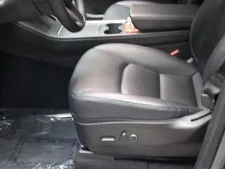 Tesla Model Y 2023 AWD Long Range 4dr Crossover