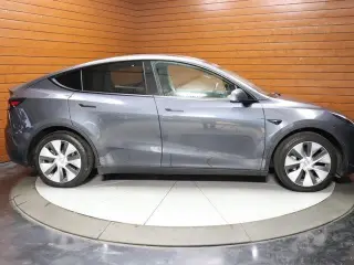 Tesla Model Y 2023 AWD Long Range 4dr Crossover