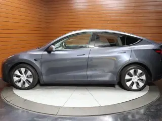Tesla Model Y 2023 AWD Long Range 4dr Crossover