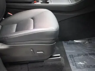 Tesla Model Y 2023 AWD Long Range 4dr Crossover