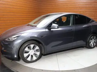 Tesla Model Y 2023 AWD Long Range 4dr Crossover