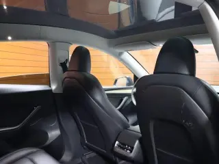 Tesla Model Y 2023 AWD Long Range 4dr Crossover