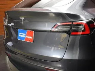 Tesla Model Y 2023 AWD Long Range 4dr Crossover