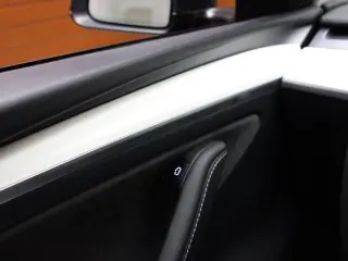 Tesla Model Y 2024 AWD Long Range 4dr Crossover