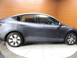 Tesla Model Y 2024 AWD Long Range 4dr Crossover