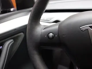 Tesla Model Y 2024 AWD Long Range 4dr Crossover