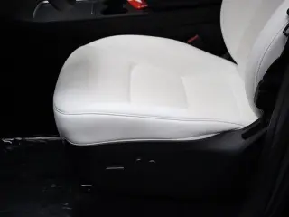 Tesla Model Y 2024 AWD Long Range 4dr Crossover