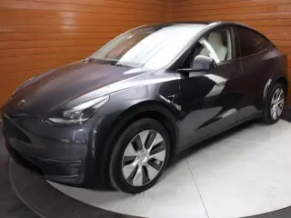 Tesla Model Y 2024 AWD Long Range 4dr Crossover