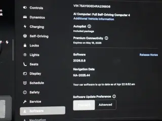 Tesla Model Y 2024 AWD Long Range 4dr Crossover