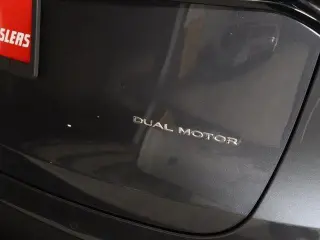 Tesla Model Y 2024 AWD Long Range 4dr Crossover