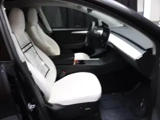 Tesla Model Y 2024 AWD Long Range 4dr Crossover