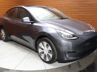 Tesla Model Y 2024 AWD Long Range 4dr Crossover