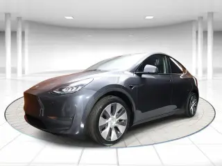 Tesla Model Y 2023 AWD 4dr Crossover