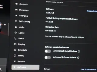Tesla Model Y 2023 AWD 4dr Crossover