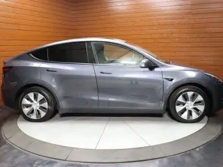 Tesla Model Y 2023 AWD 4dr Crossover