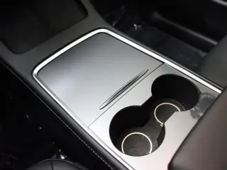 Tesla Model Y 2023 AWD 4dr Crossover