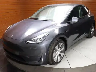 Tesla Model Y 2023 AWD 4dr Crossover