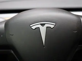 Tesla Model Y 2023 AWD 4dr Crossover