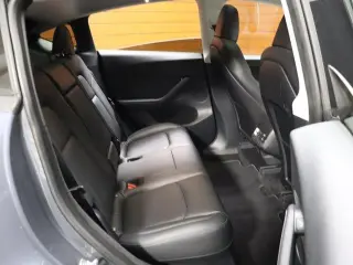 Tesla Model Y 2023 AWD 4dr Crossover
