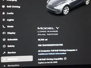 Tesla Model Y 2023 AWD 4dr Crossover
