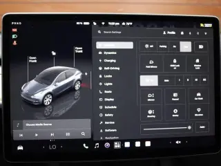 Tesla Model Y 2023 AWD 4dr Crossover