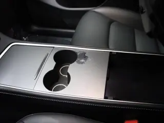 Tesla Model Y 2023 AWD 4dr Crossover