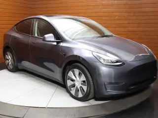 Tesla Model Y 2023 AWD 4dr Crossover