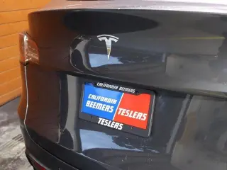Tesla Model Y 2023 AWD 4dr Crossover