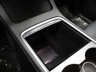 Tesla Model Y 2023 AWD 4dr Crossover
