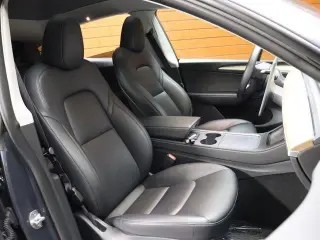Tesla Model Y 2023 AWD 4dr Crossover
