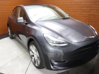 Tesla Model Y 2023 AWD 4dr Crossover