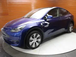 Tesla Model Y 2023 AWD 4dr Crossover
