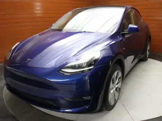 Tesla Model Y 2023 AWD 4dr Crossover