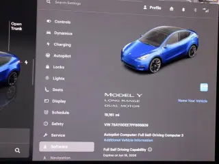 Tesla Model Y 2023 AWD 4dr Crossover