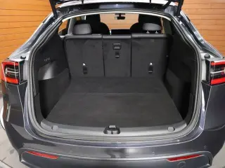 Tesla Model Y 2023 AWD 4dr Crossover