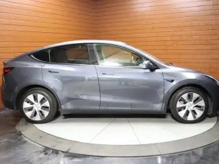 Tesla Model Y 2023 AWD 4dr Crossover