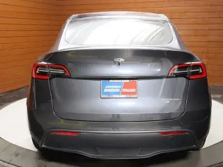 Tesla Model Y 2023 AWD 4dr Crossover