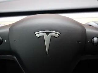 Tesla Model Y 2023 AWD 4dr Crossover