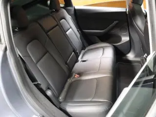 Tesla Model Y 2023 AWD 4dr Crossover