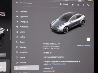 Tesla Model Y 2023 AWD 4dr Crossover