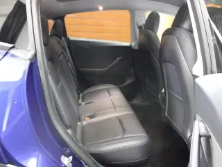 Tesla Model Y 2023 AWD 4dr Crossover