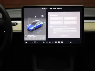 Tesla Model Y 2023 AWD 4dr Crossover