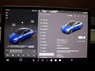 Tesla Model Y 2023 AWD 4dr Crossover