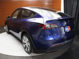 Tesla Model Y 2023 AWD 4dr Crossover