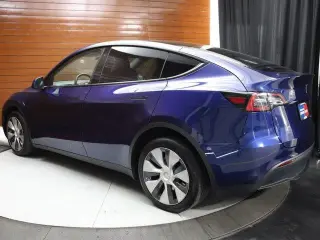 Tesla Model Y 2023 AWD 4dr Crossover