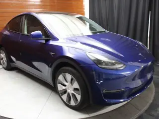 Tesla Model Y 2023 AWD 4dr Crossover