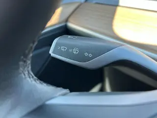 Tesla Model Y 2024 AWD Performance 4dr Crossover