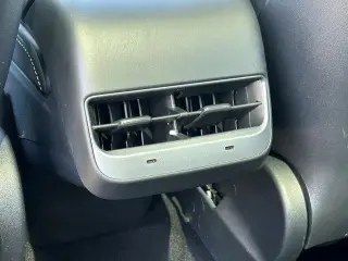 Tesla Model Y 2024 AWD Performance 4dr Crossover
