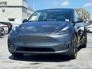 Tesla Model Y 2024 AWD Performance 4dr Crossover