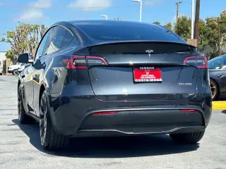 Tesla Model Y 2024 AWD Performance 4dr Crossover